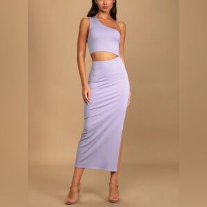 NWT Lulu’s Spice things up one-shoulder midi dress. Size small.